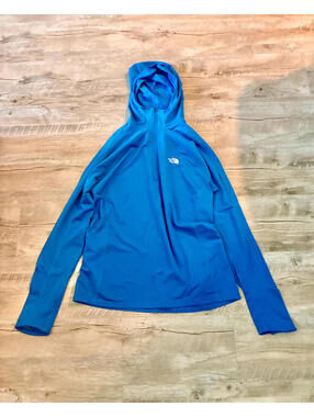 New With Tags Women’s Size XL Blue North Face Quarter Zip Hooded Jacket